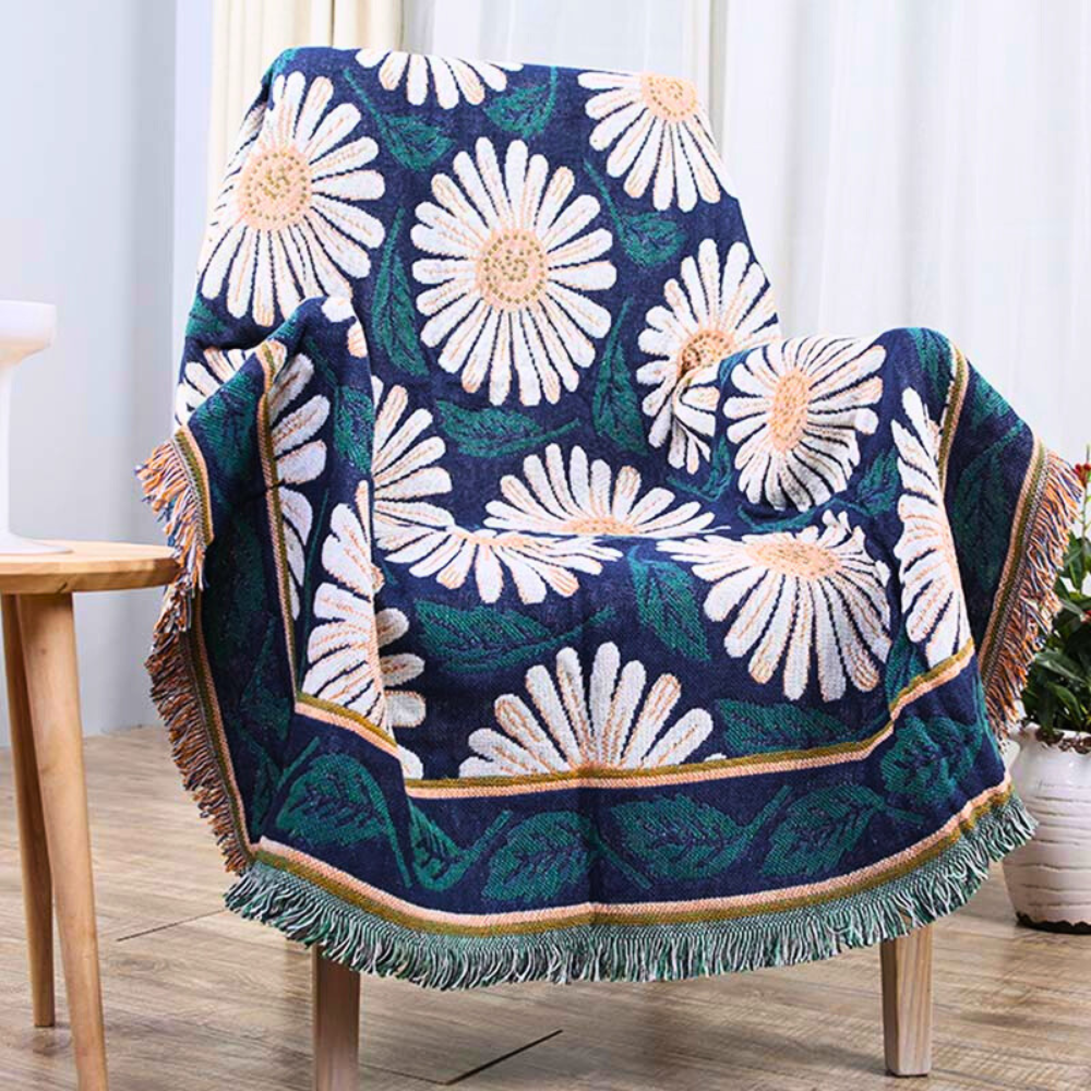 Chic Cotton Knit Blanket with Decorative Tassels