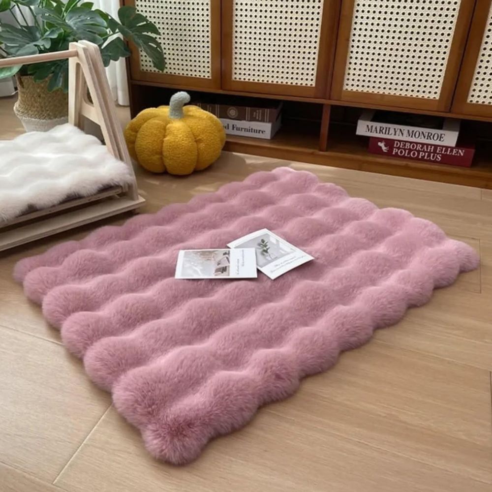 Cozy Bliss Faux Fur Pet Bed
