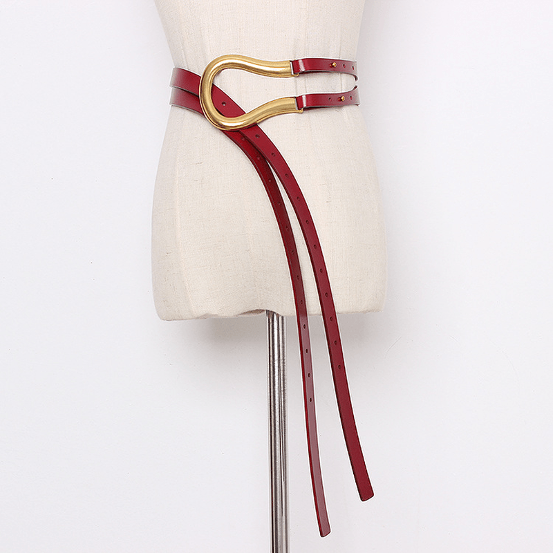Large U-Shaped Belt with Curved Metal Horseshoe Buckle