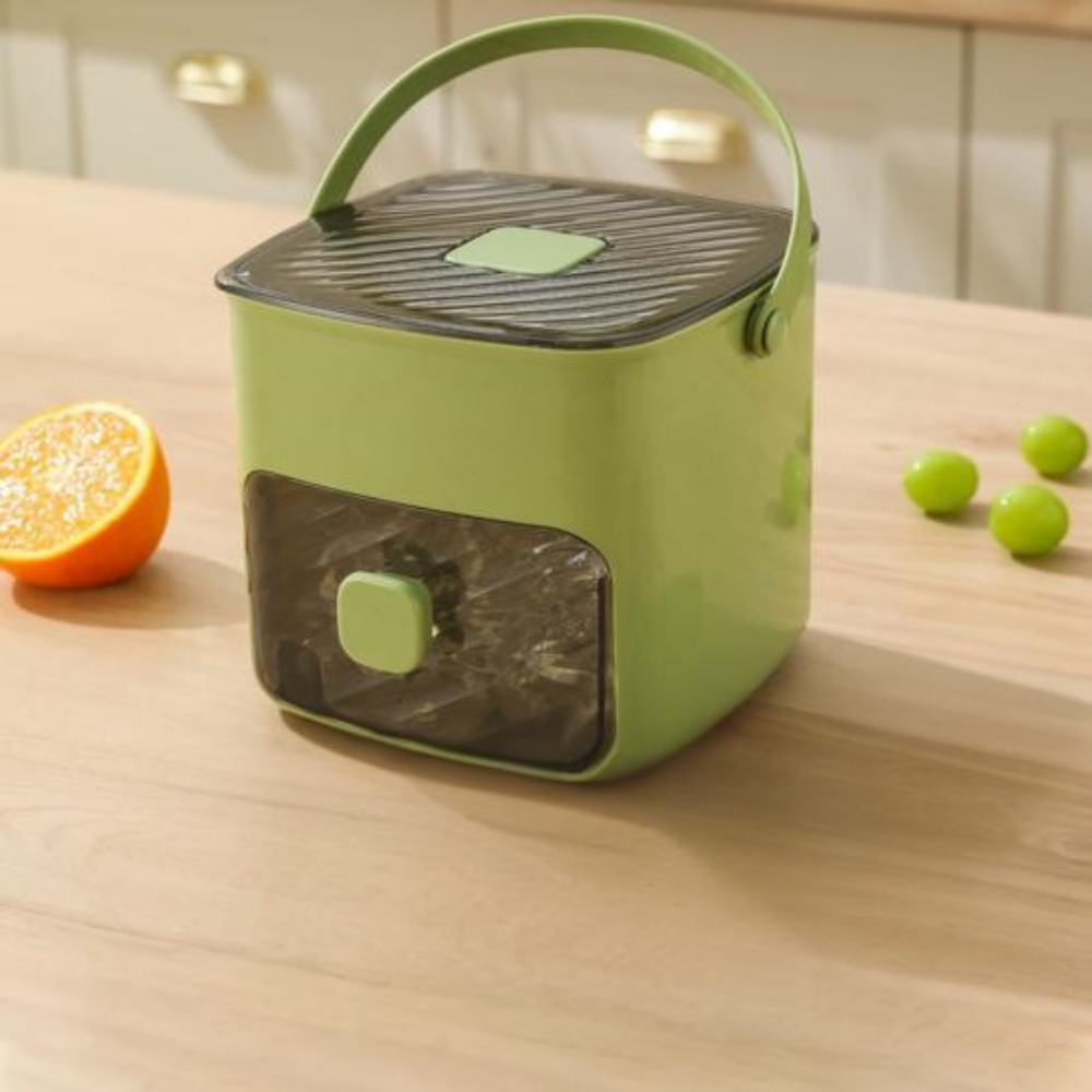 Ice Cube Tray Featuring Integrated Storage Compartment
