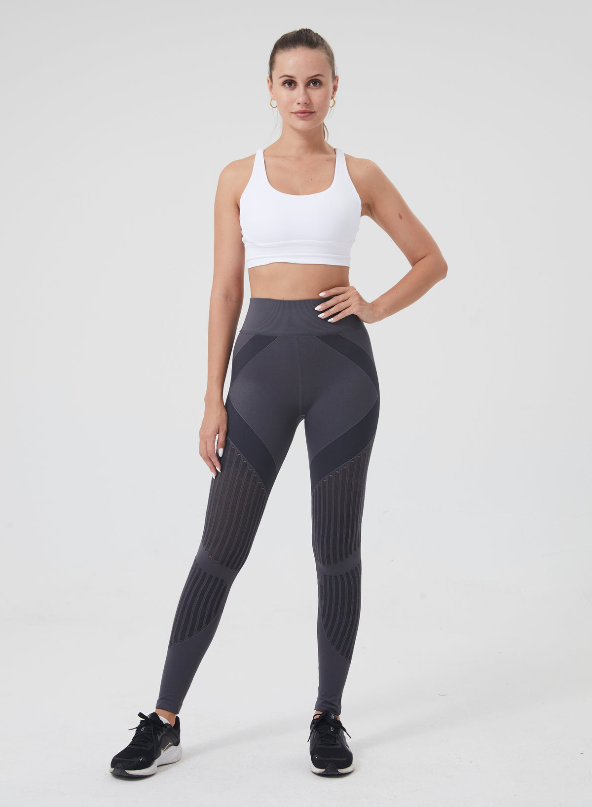 Sculpting Comfort Leggings for Smooth, Energized Legs