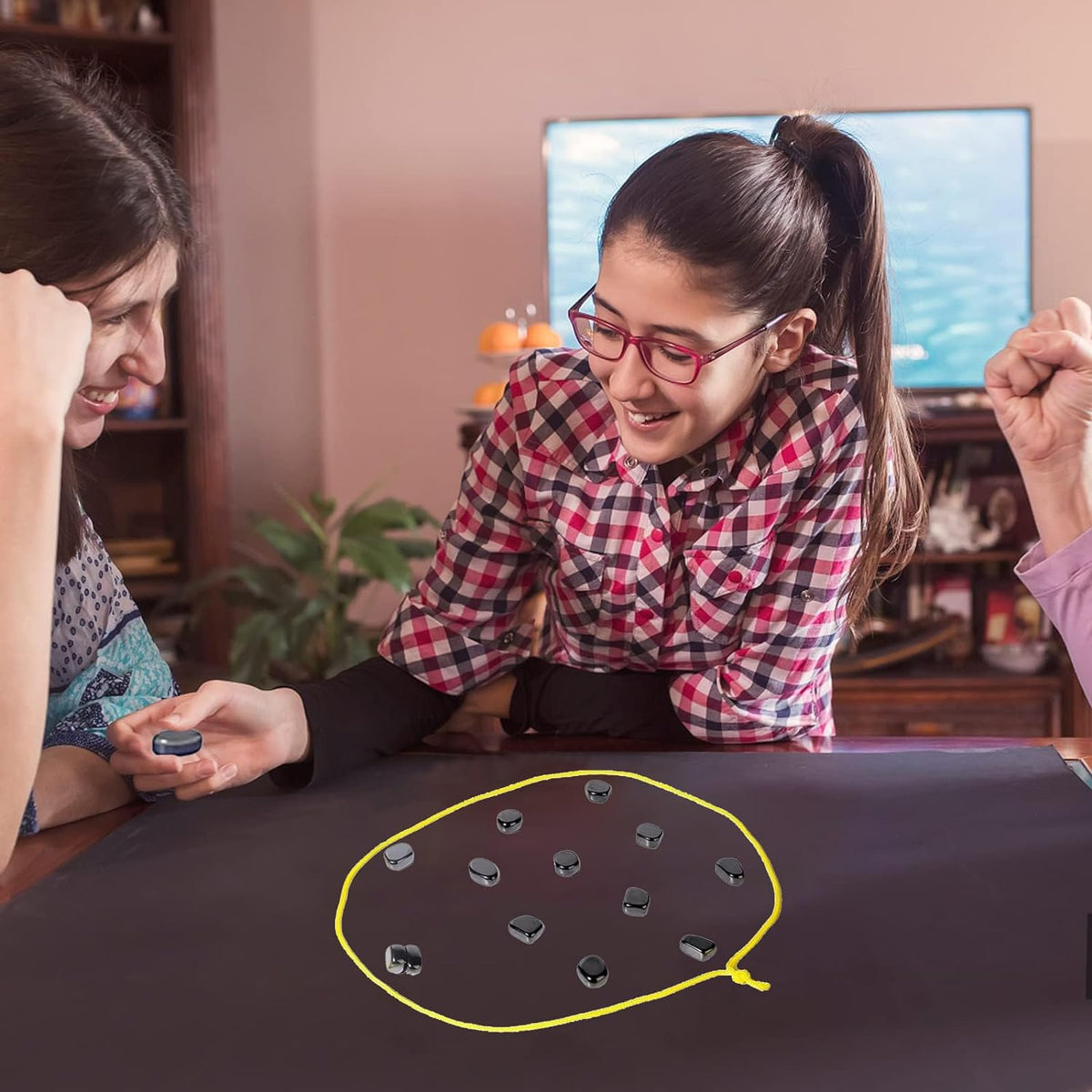Magnetic Strategy Game with 20 Magnet Pieces – MagnetMaster for Family Fun