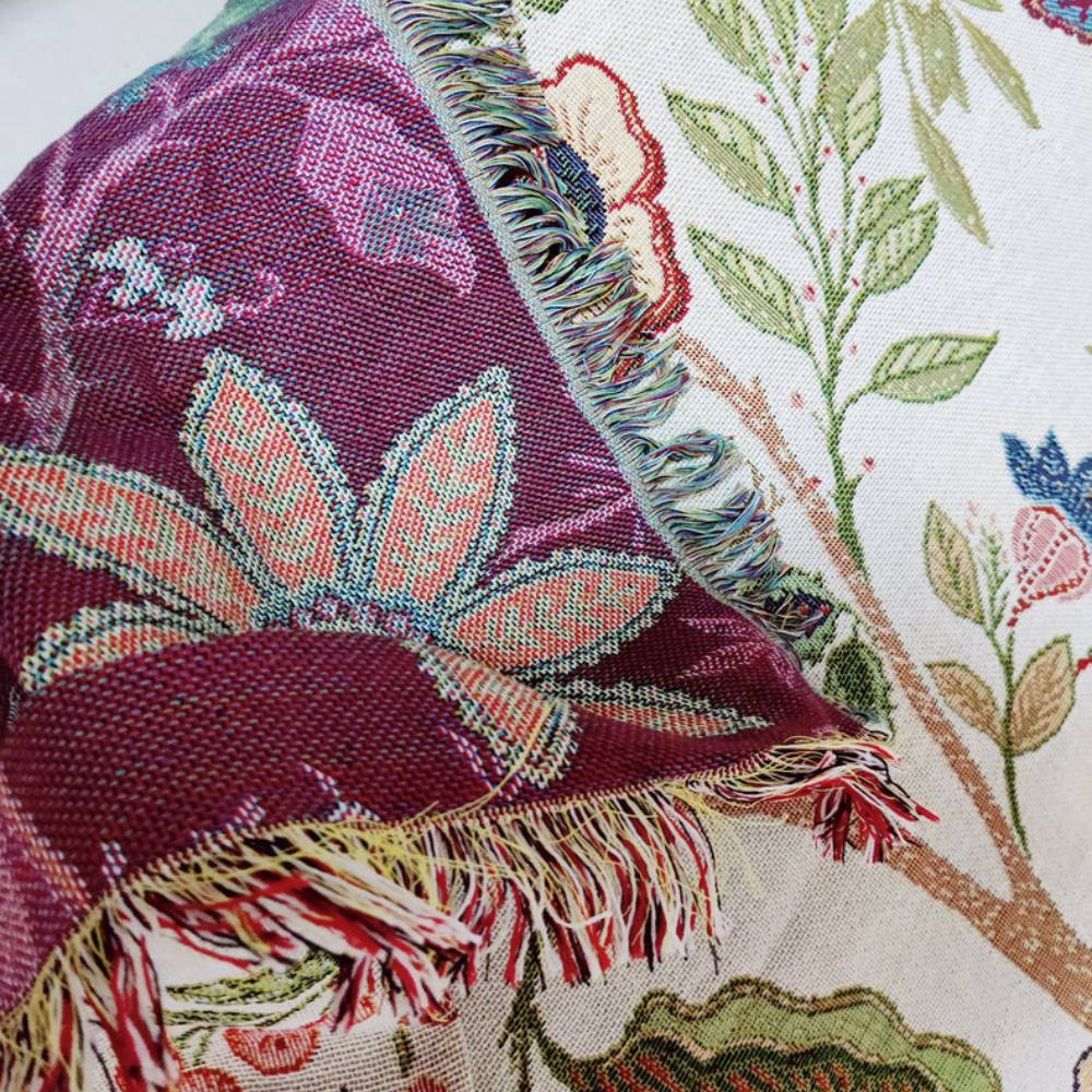 Charming Floral Cozy Blanket for Your Home