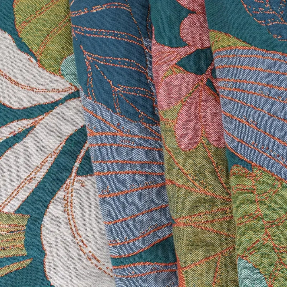 Nature-Inspired Soft Cotton Layering Blanket