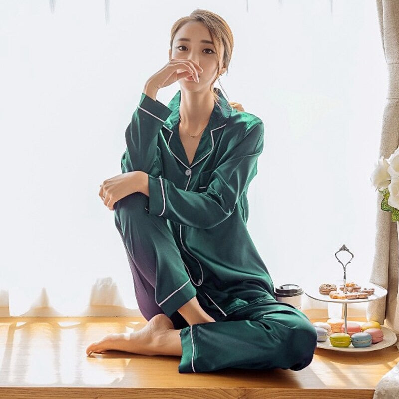 Luxurious Silk Pajama Set for Women - Breathable Comfort