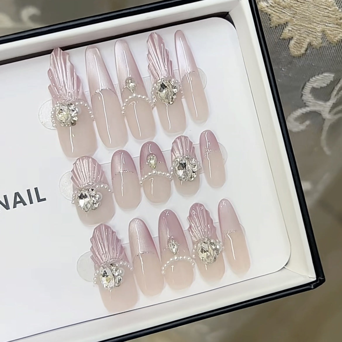 Set of 3D Press-On Nails for Decorative Style