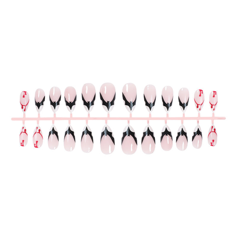Press-On Nail Set Featuring Distinctive Graphic Patterns