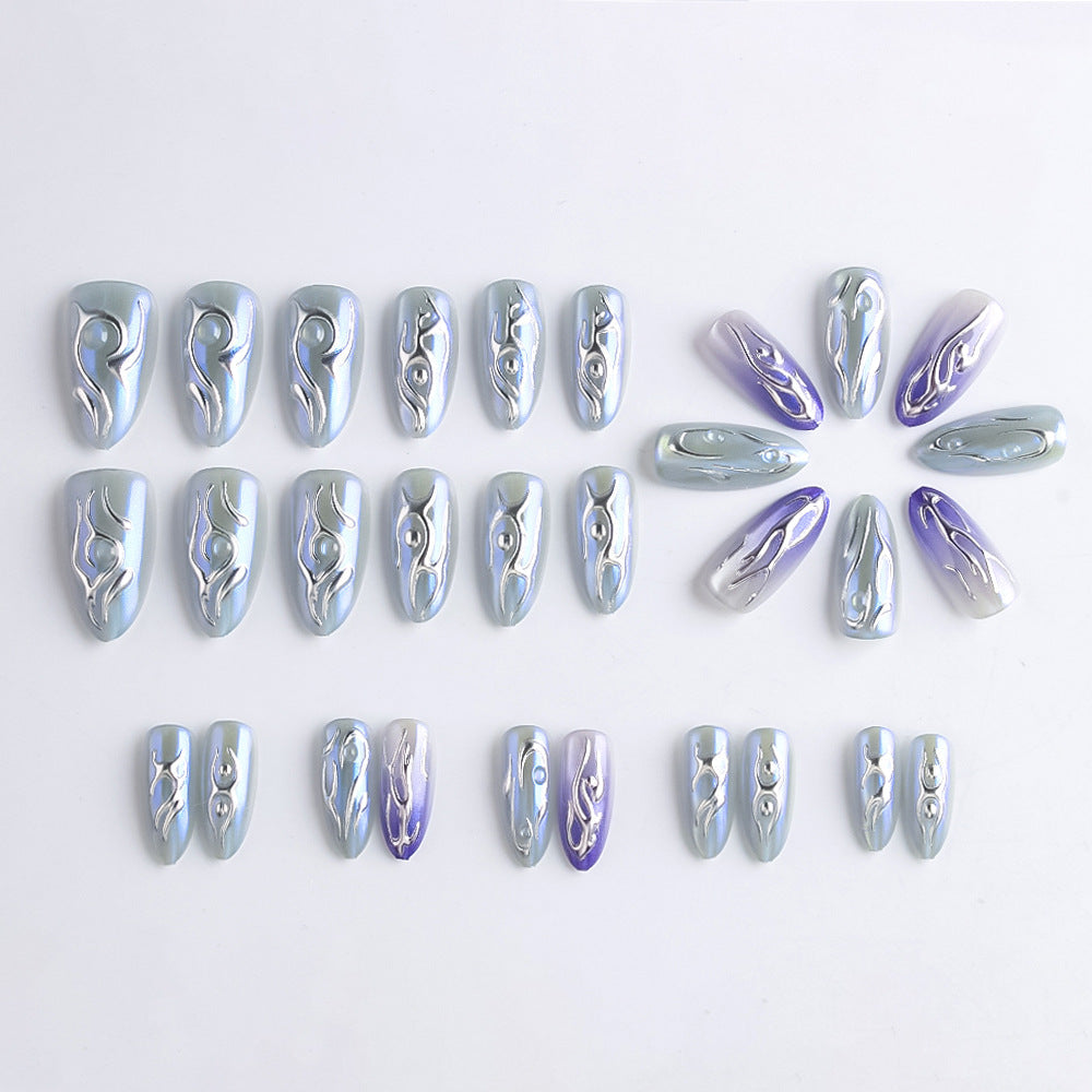 3D Designed Press-On Nails for Artistic Looks
