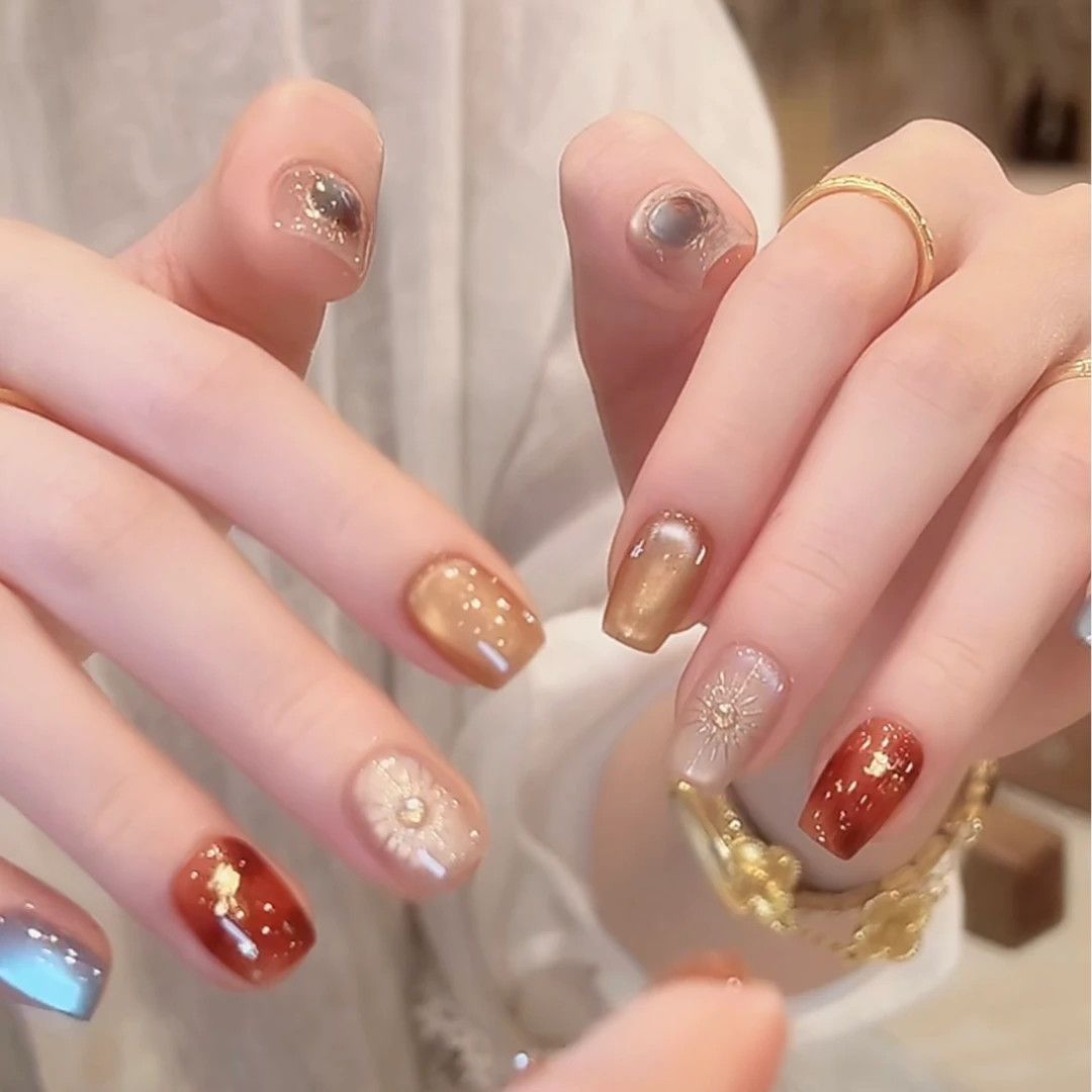 Press-On Nails with Artistic Ocean Theme Design