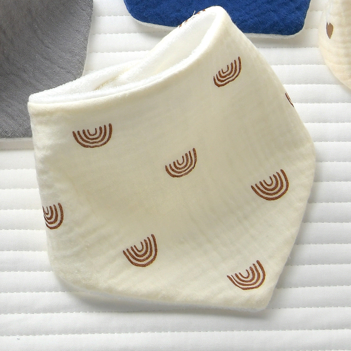 Adjustable Cotton Baby Bib for Feeding