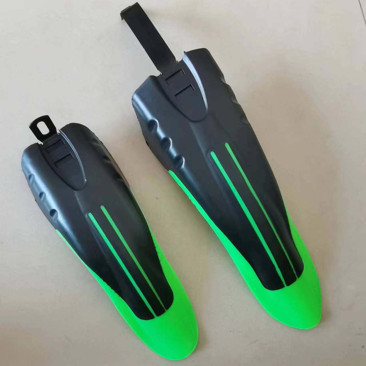 Versatile Bike Fenders with Adjustable Design