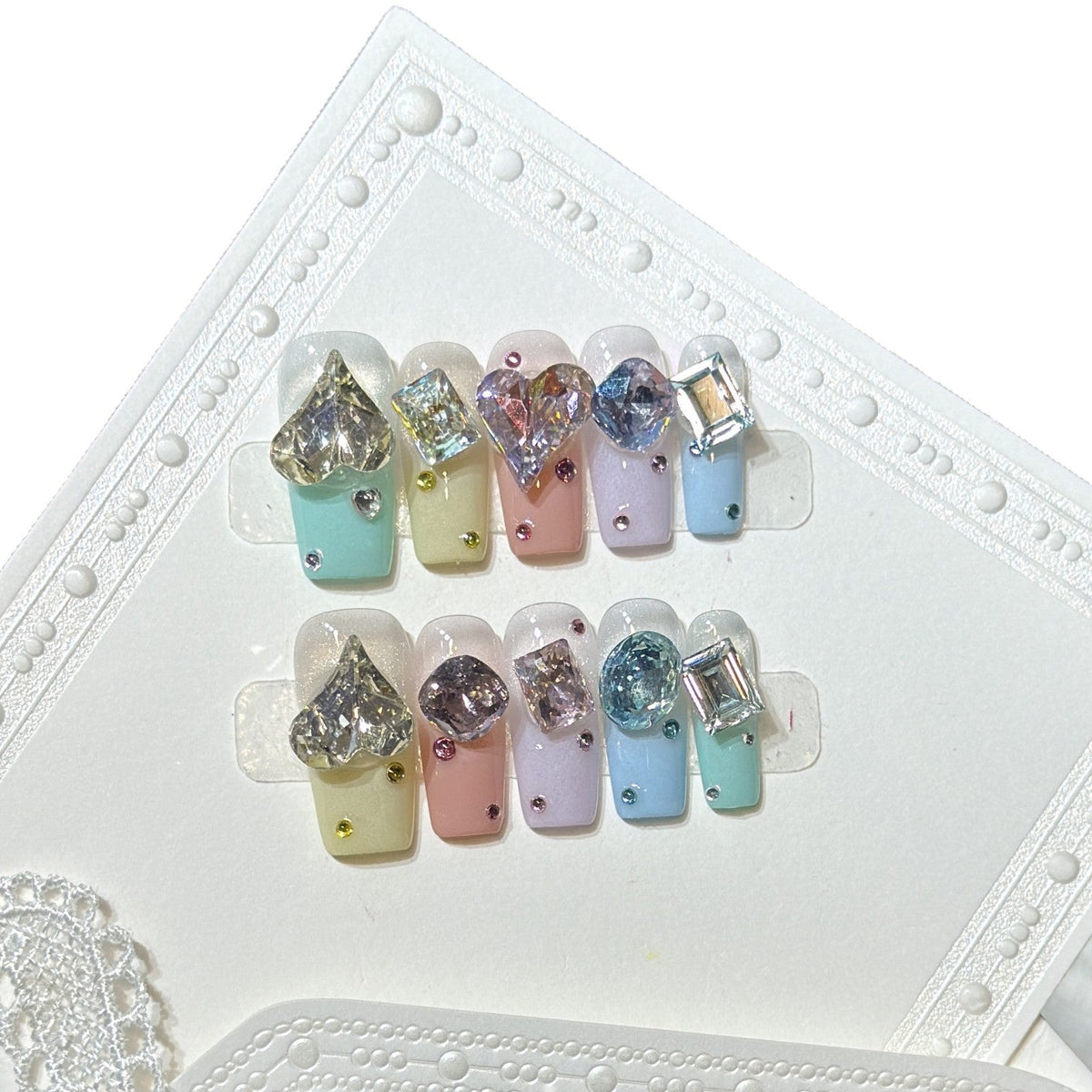 Gemstone Embellished Press-On Nail Set – Artistic Design