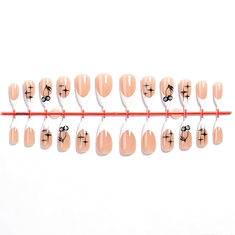 Press-On Nail Set Featuring Distinctive Pattern Designs