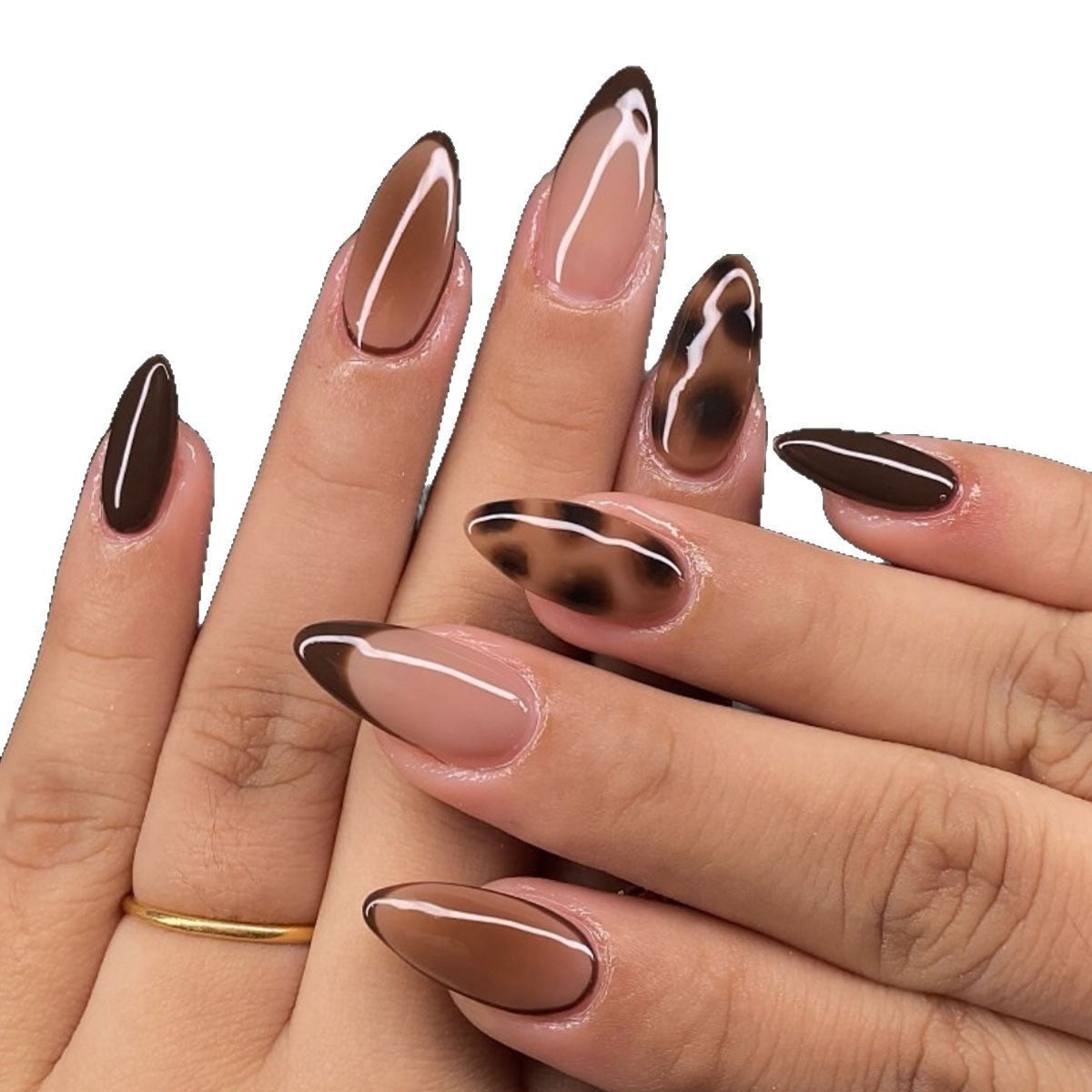 Almond Nail Art Design – Elegant Taalita Style