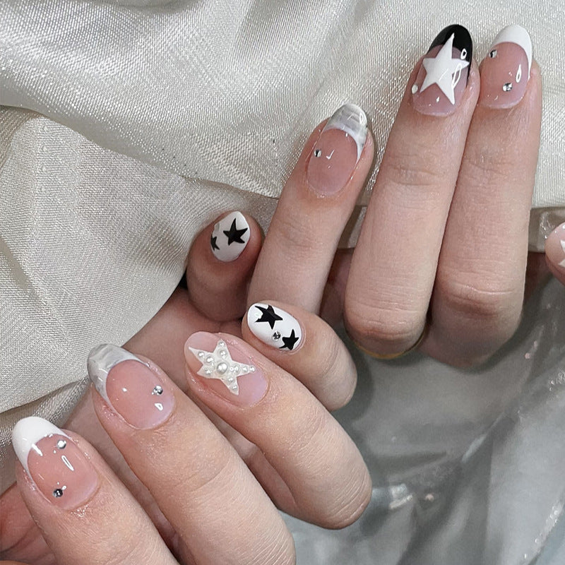 Press-On Nail Kit Featuring Star and Pearl Details