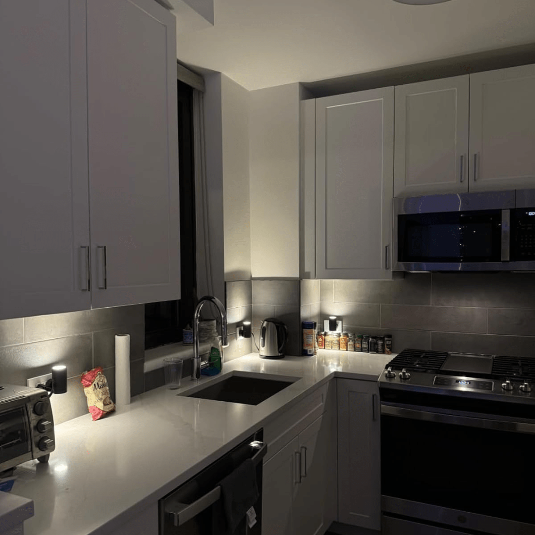 Modern Dimmable LED Light – Energy-Efficient Design