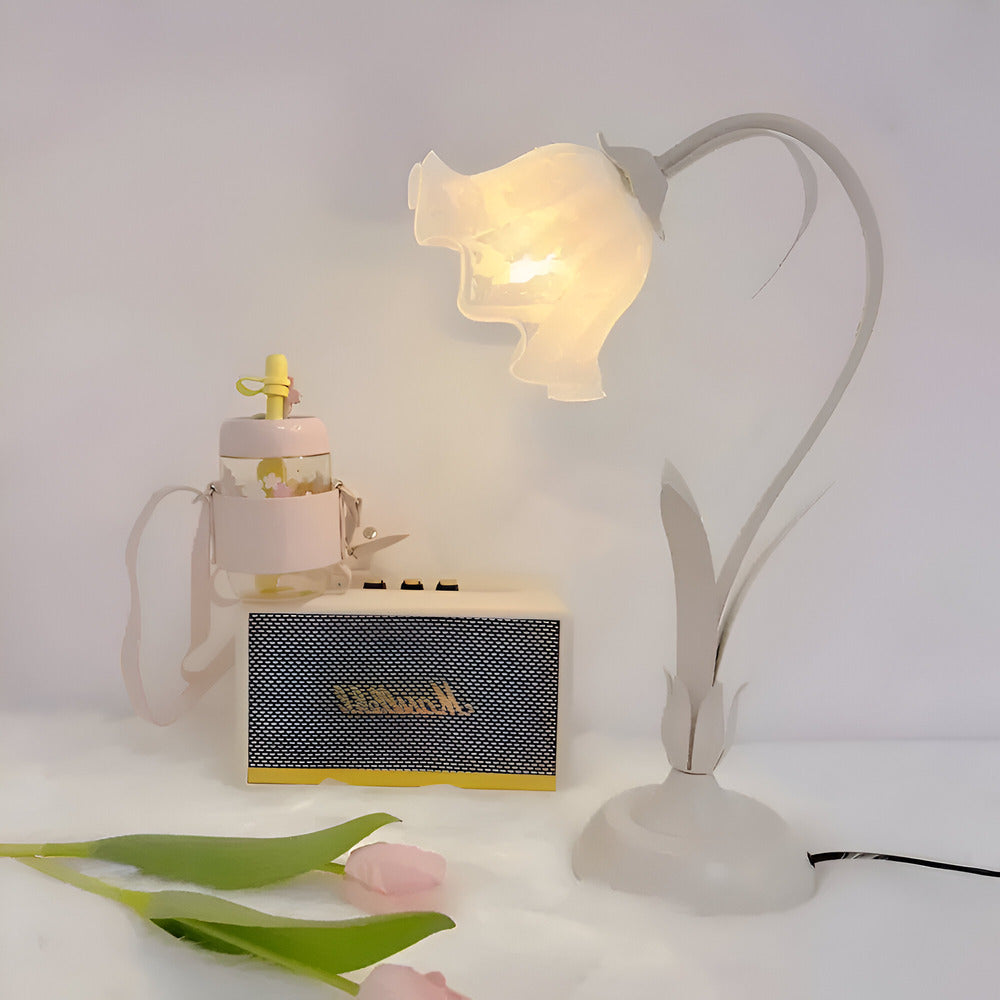 Decorative Table Lamp with Floral Design – Antique-Style for Bedroom & Living Room