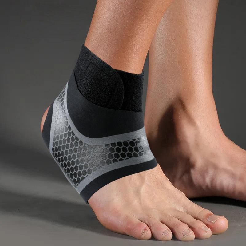 Adjustable Ankle Support for Injury Prevention and Recovery