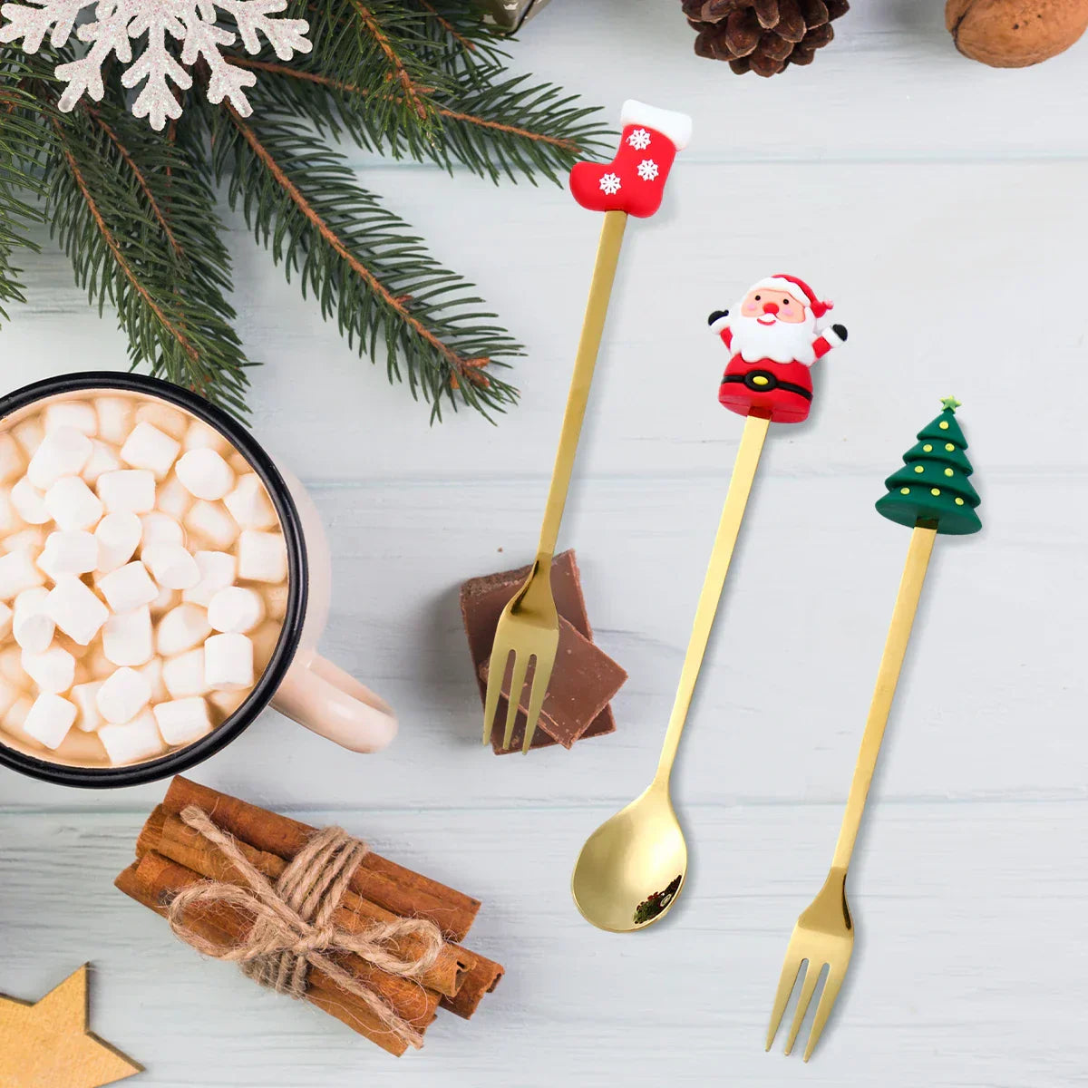 Luxury Christmas Cutlery Set – Gold Fork and Spoon with Santa Design
