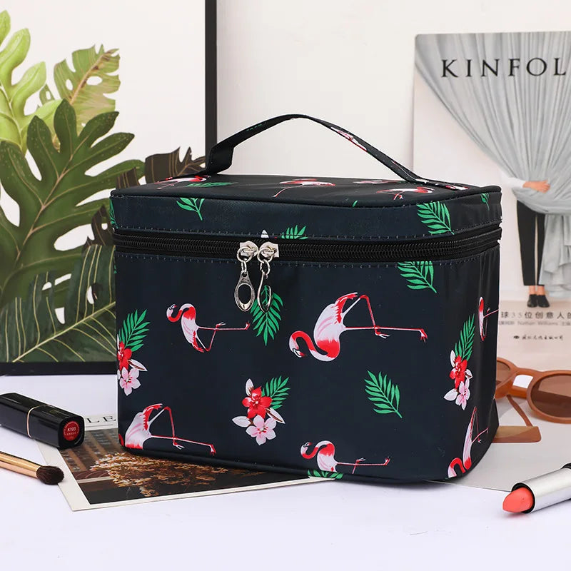 Stylish and Functional Cosmetic Bag – Waterproof and Durable