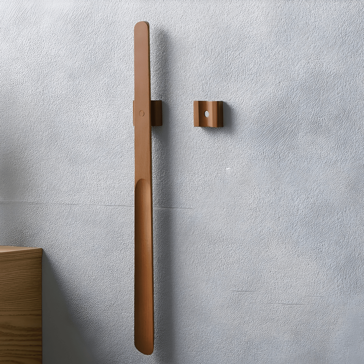 Wooden Shoehorn with Magnetic Feature