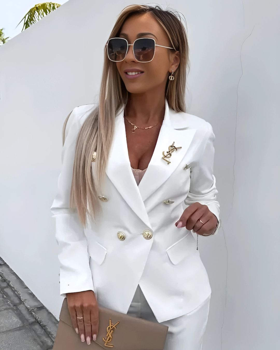Tailored Suit Set | Elegant Double-Breasted Fit for a Flattering Silhouette