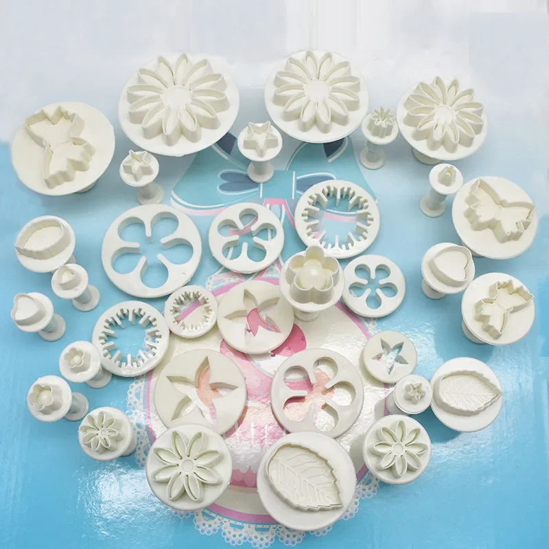 33-Piece Fondant Cutter Set for 3D Cookie and Cake Decoration Tools