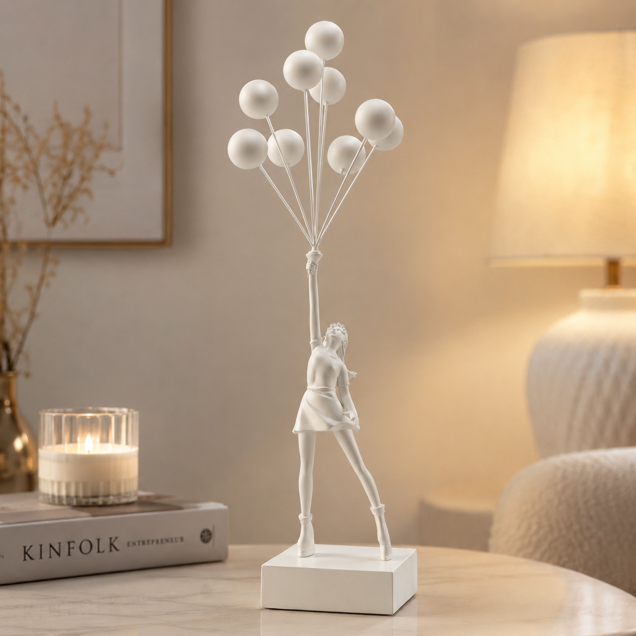 Contemporary Balloon Sculpture - Stylish Home Décor for Modern Spaces