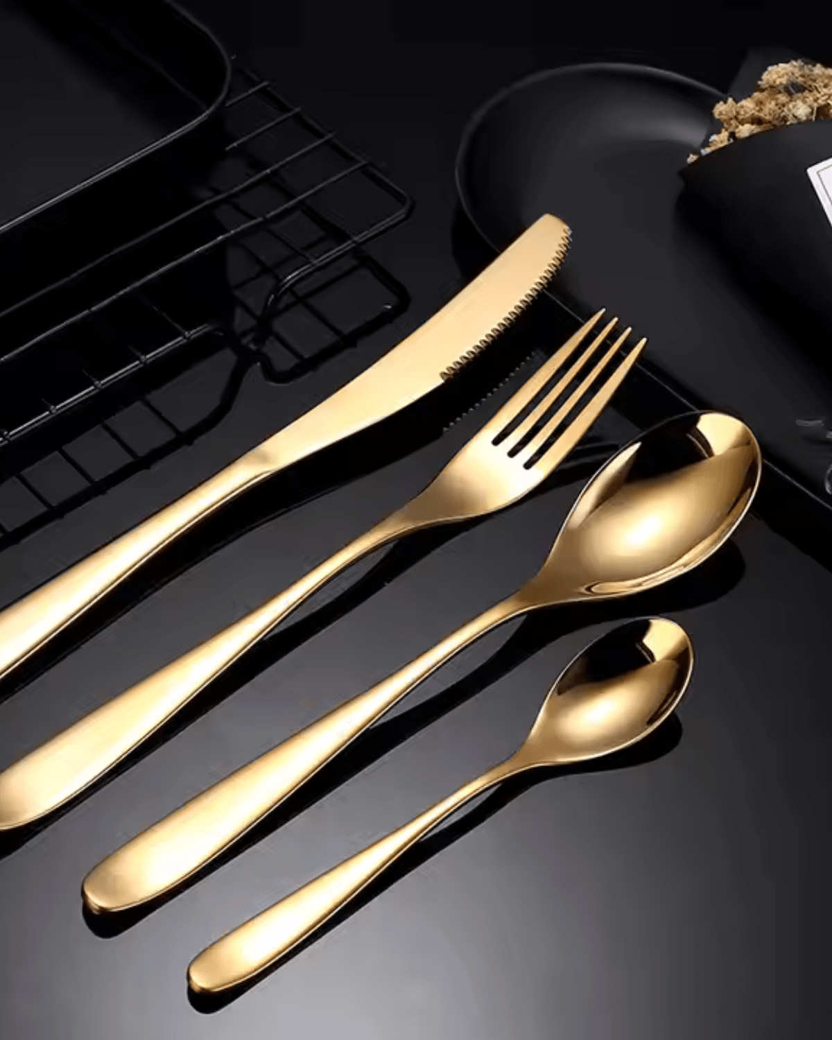 Elegant Cutlery Set with Gold Finish – Luxe Design