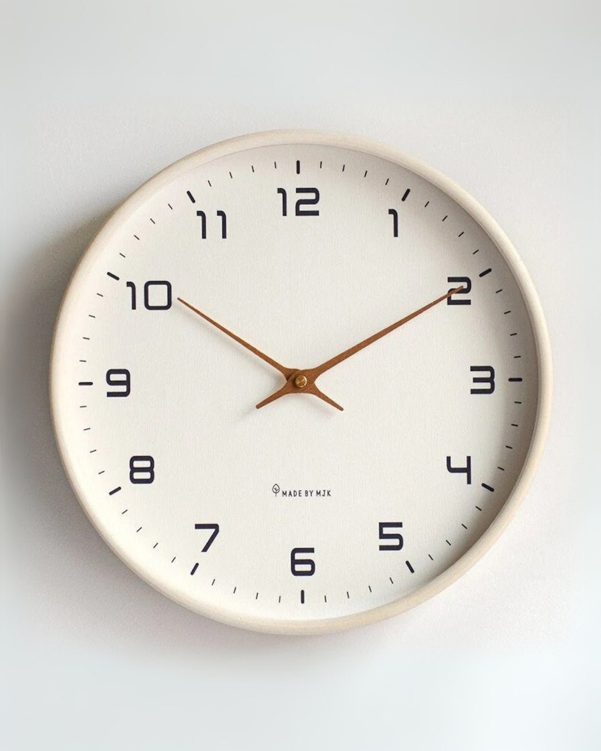 Elegant Wooden Pendulum Clock – Classic Decor for Your Home