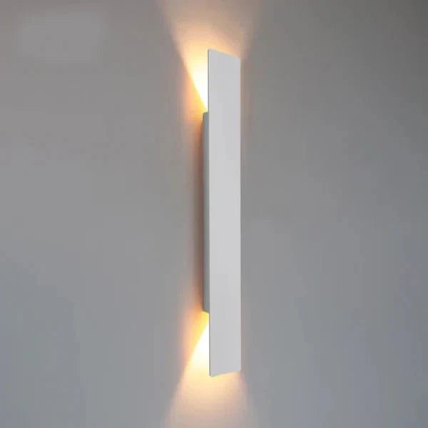 Elegant LED Wall Light - Stylish Design for Home Decor