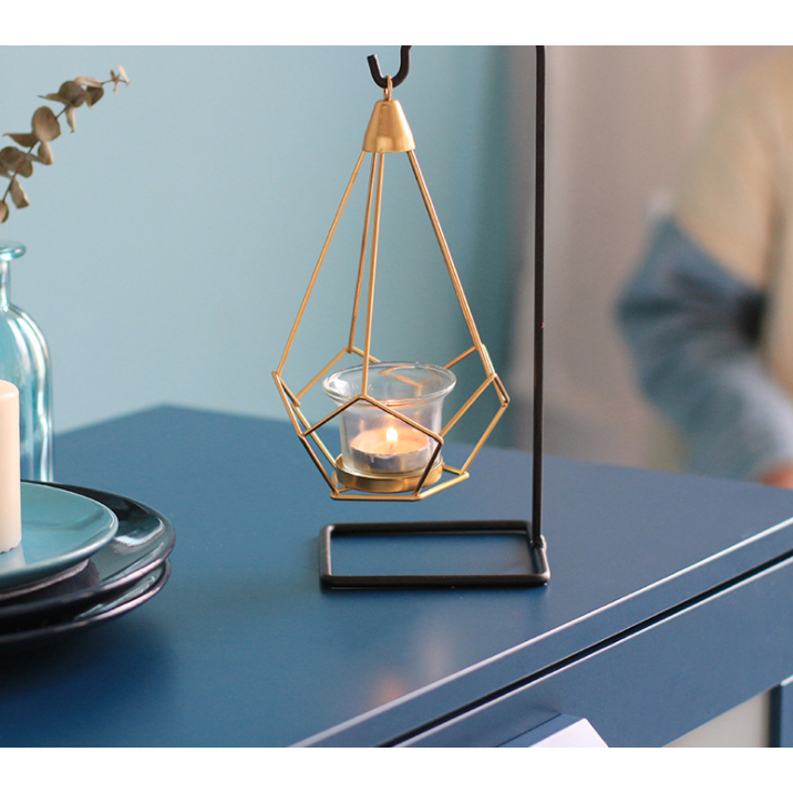 Elegant Geometric Candle Display with Dual-Purpose Design