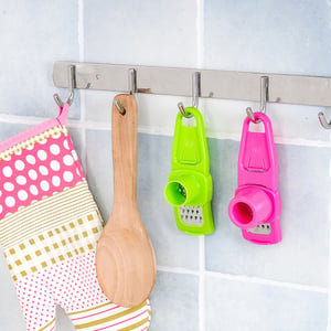 Garlic Chopper – Mince Without Mess or Sticky Fingers