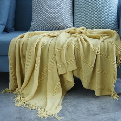Textured Knit Blanket with Stylish Fringes for Cozy Living