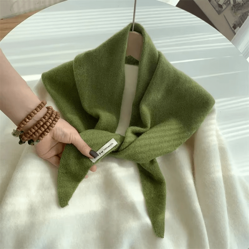 Triangle Knit Scarf – Soft Wool Blend for Warmth and Style