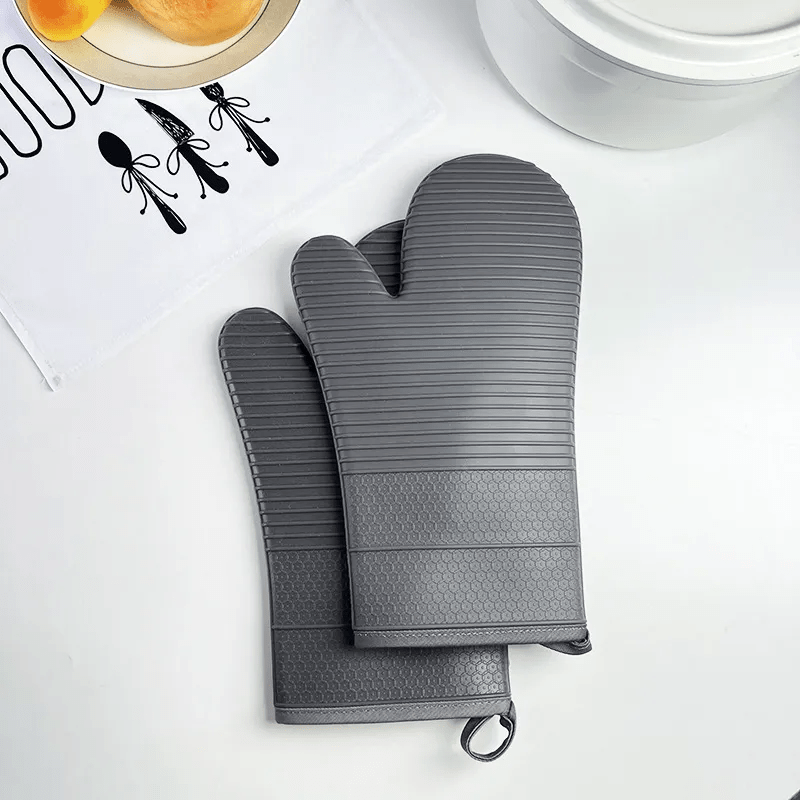 Heat Resistant Silicone Oven Mitts - Non-Slip, Long Cuff, 33 cm