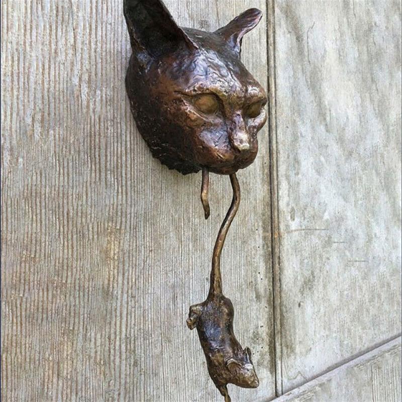 Metal Door Knocker – Creative Design Featuring Cat and Mouse