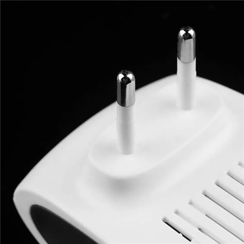 Ultrasonic Squirrel Deterrent Device - Effective Pest Control for Gardens and Yards