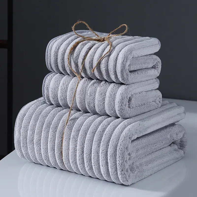 Chenille Towel Set in Earthy Hues – Soft and Cozy Experience