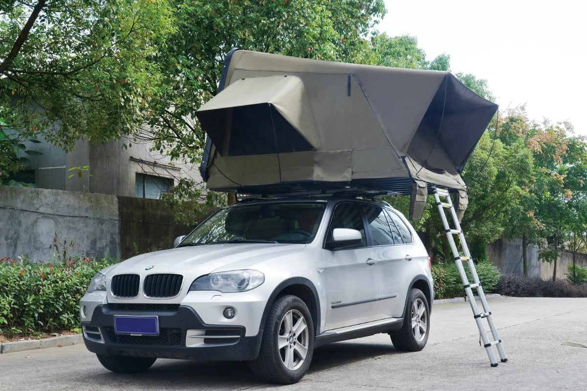 Car Roof Tent for Three People – Compact Design