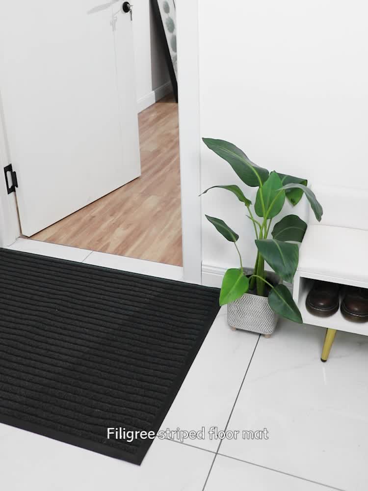Weather-Resistant Doormat for Indoor and Outdoor Use - All-Season Design