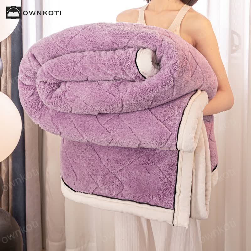 Lightweight Cozy Throw Blanket for Soft Warmth and Comfort