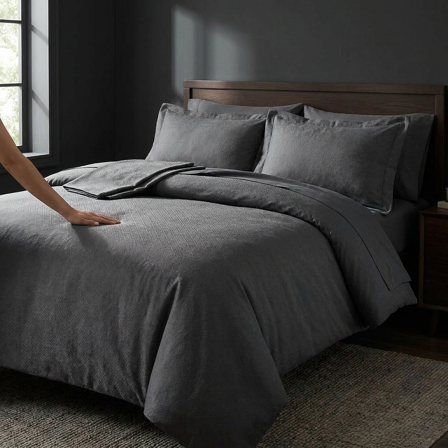 Jacquard Bedding Set for Bold Style in Dark Weave