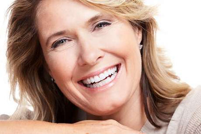 Adjustable White Denture Lens for Direct Smile Enhancement