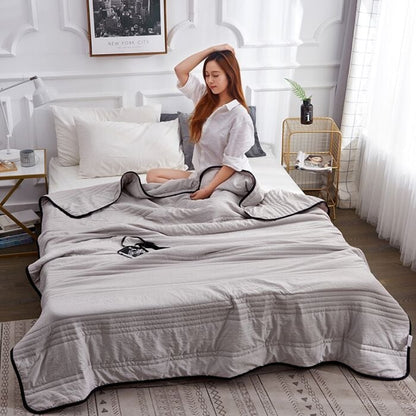 Breathable Cooling Blanket for a Comfortable Night's Sleep