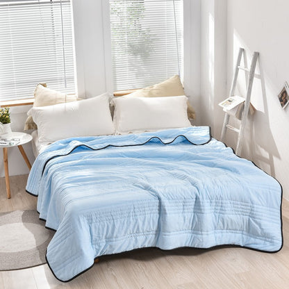 Breathable Cooling Blanket for a Comfortable Night's Sleep
