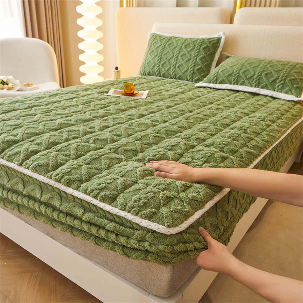 Washable Plush Fitted Mattress Protector