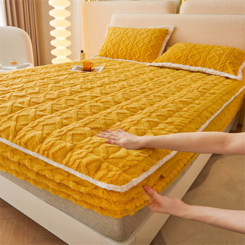 Washable Plush Fitted Mattress Protector