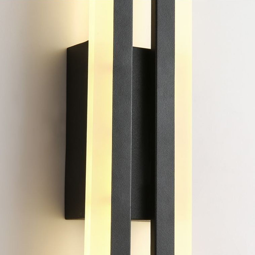Acrylic and Metal Designed LED Wall Light