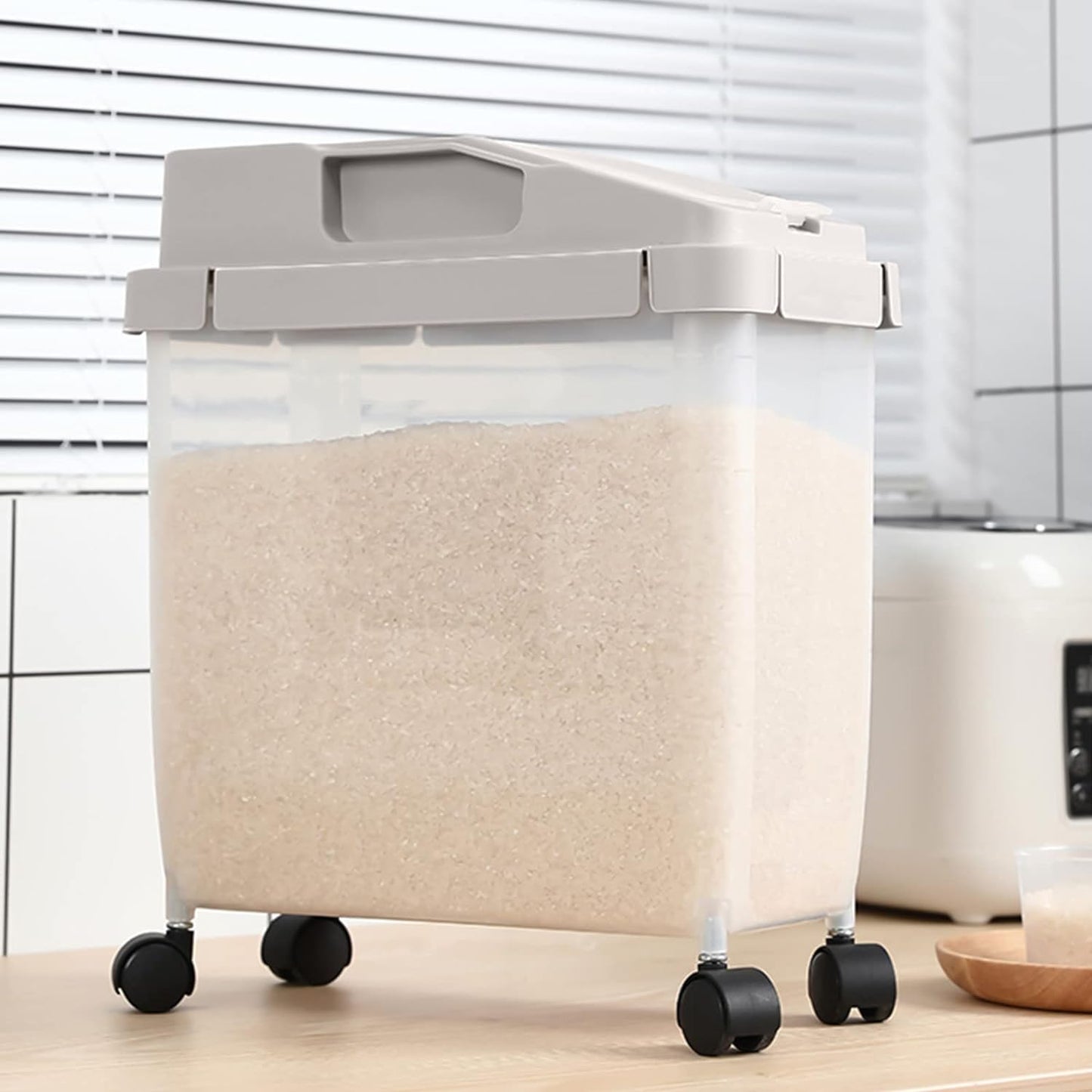10Kg Food Storage Bin with Easy-Glide Wheels